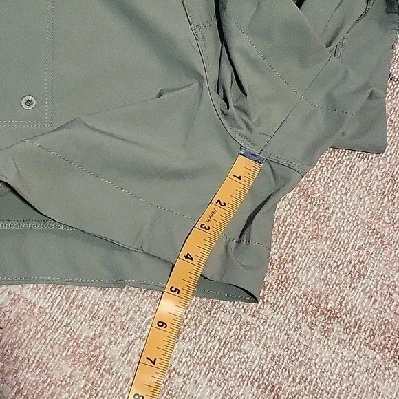 The American Outdoors for Women Green Elastic Waist SPF 30 Shorts Hiking Size XL - Picture 11 of 13